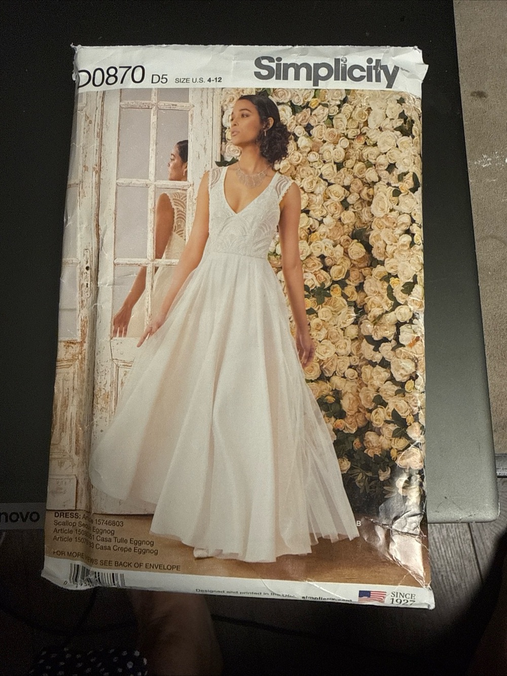 Simplicity White Bridal Gown Pattern #D0870 D5 with Embroidered Bodice SZ 4-12